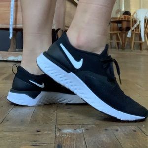 Nike odyssey react Flyknit.